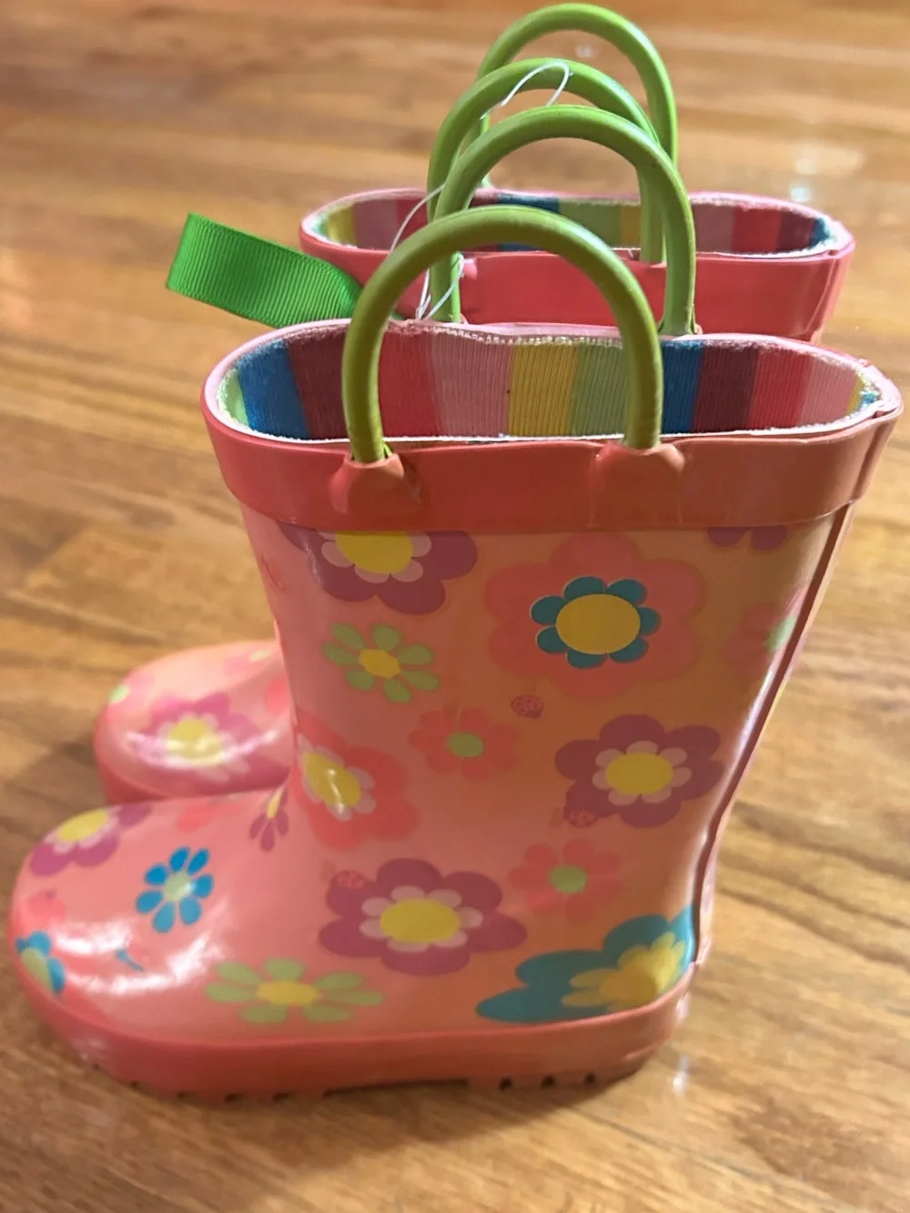 Circo girls rain boots size 6/7 NWOT